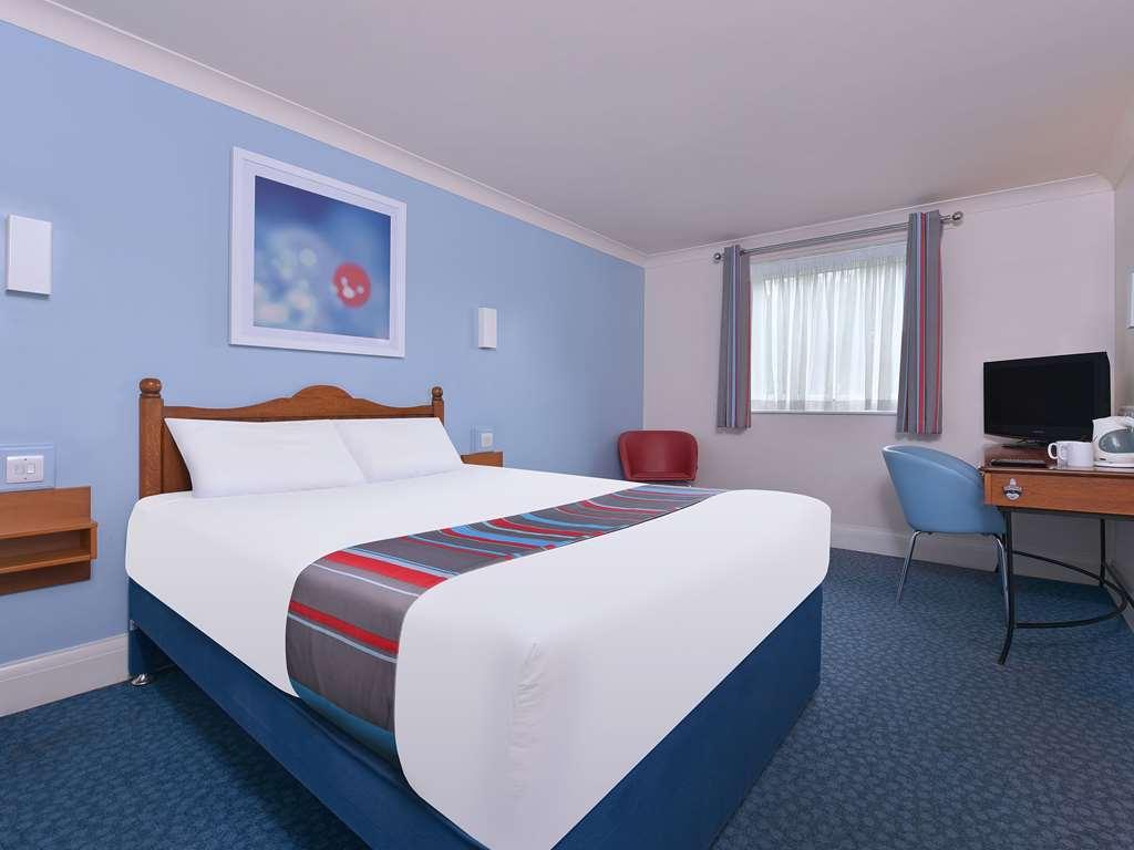 Travelodge Birmingham Kingswinford Chambre photo