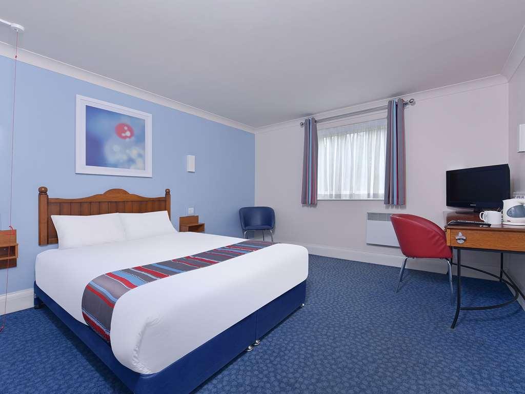 Travelodge Birmingham Kingswinford Chambre photo