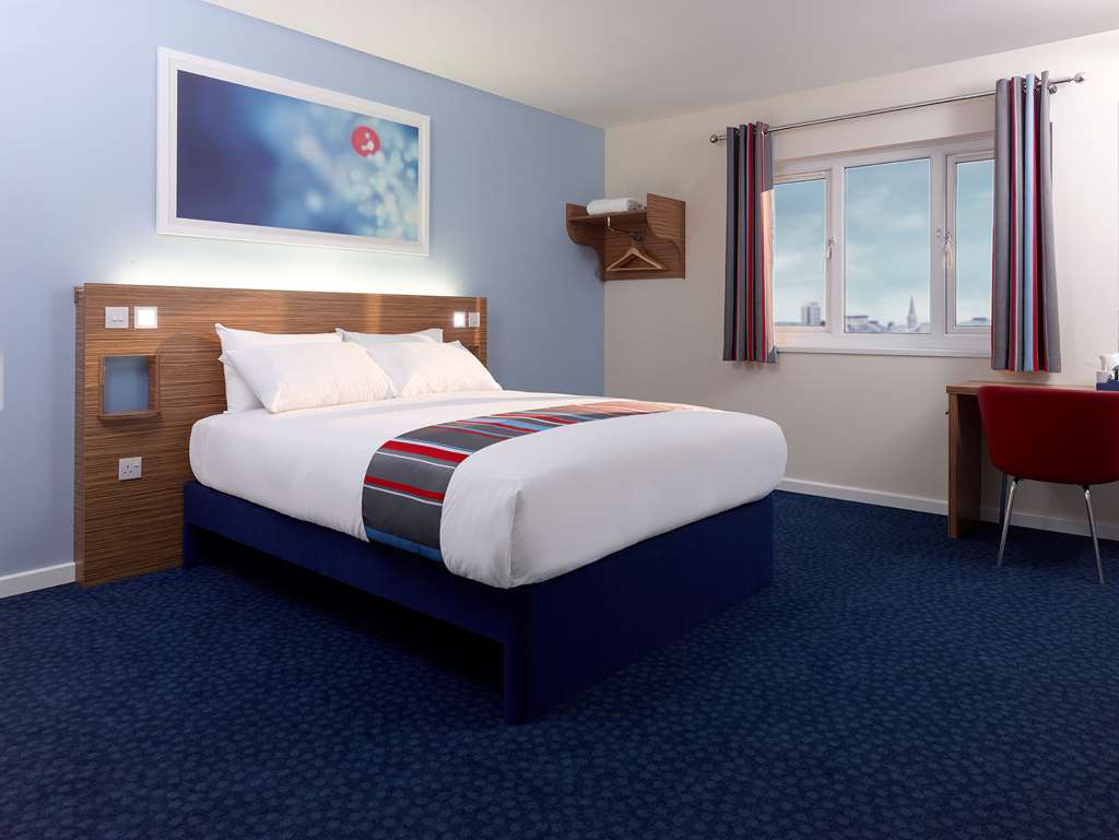 Travelodge Birmingham Kingswinford Chambre photo