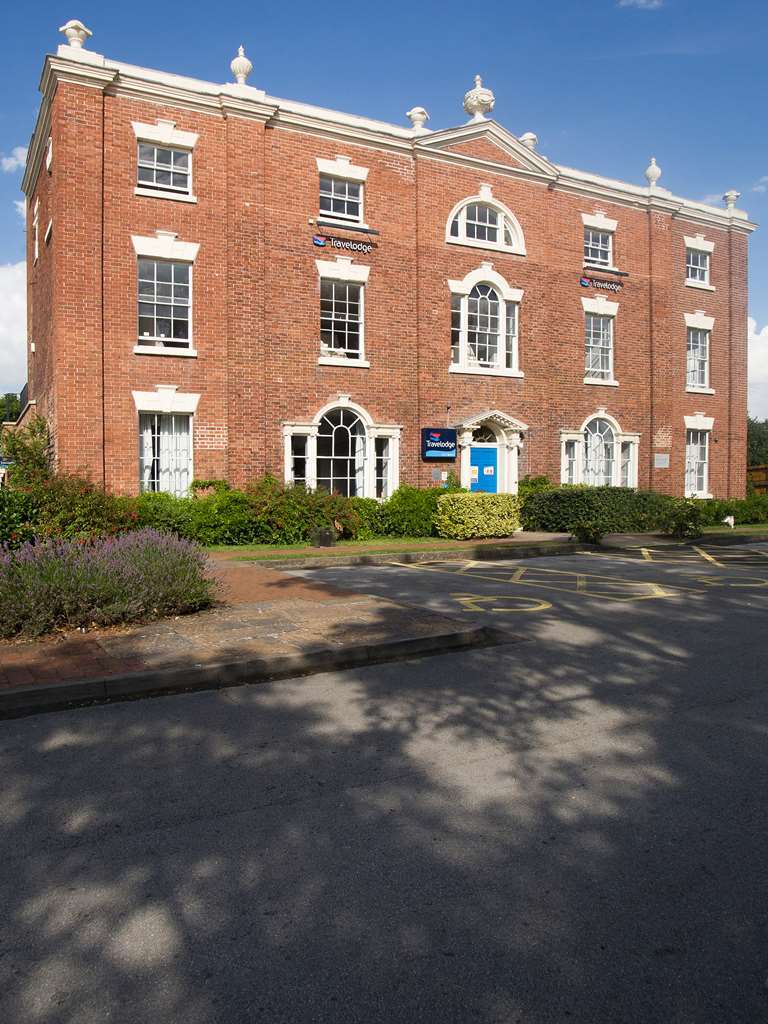 Travelodge Birmingham Kingswinford Extérieur photo