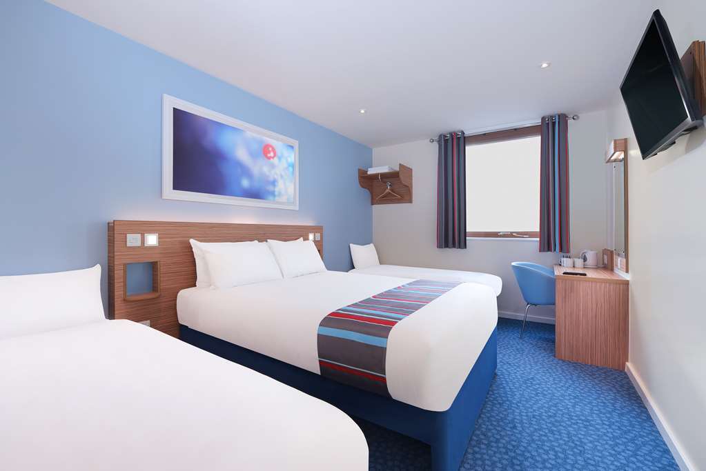 Travelodge Birmingham Kingswinford Chambre photo